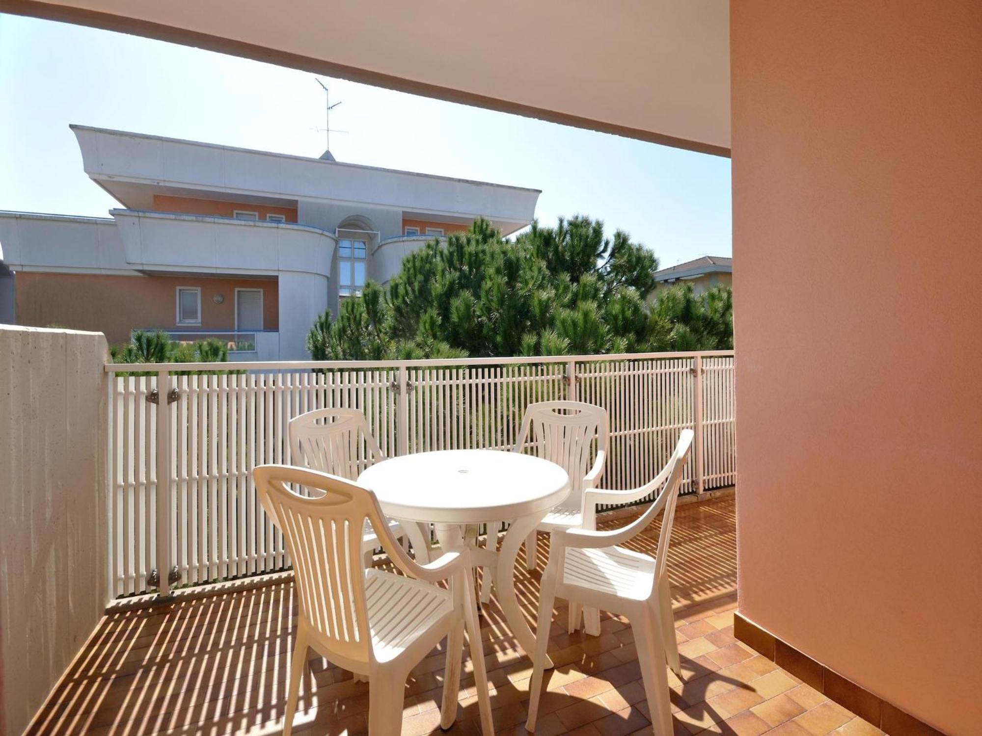 Apartment In Bibione Near Sea Beach Exterior photo
